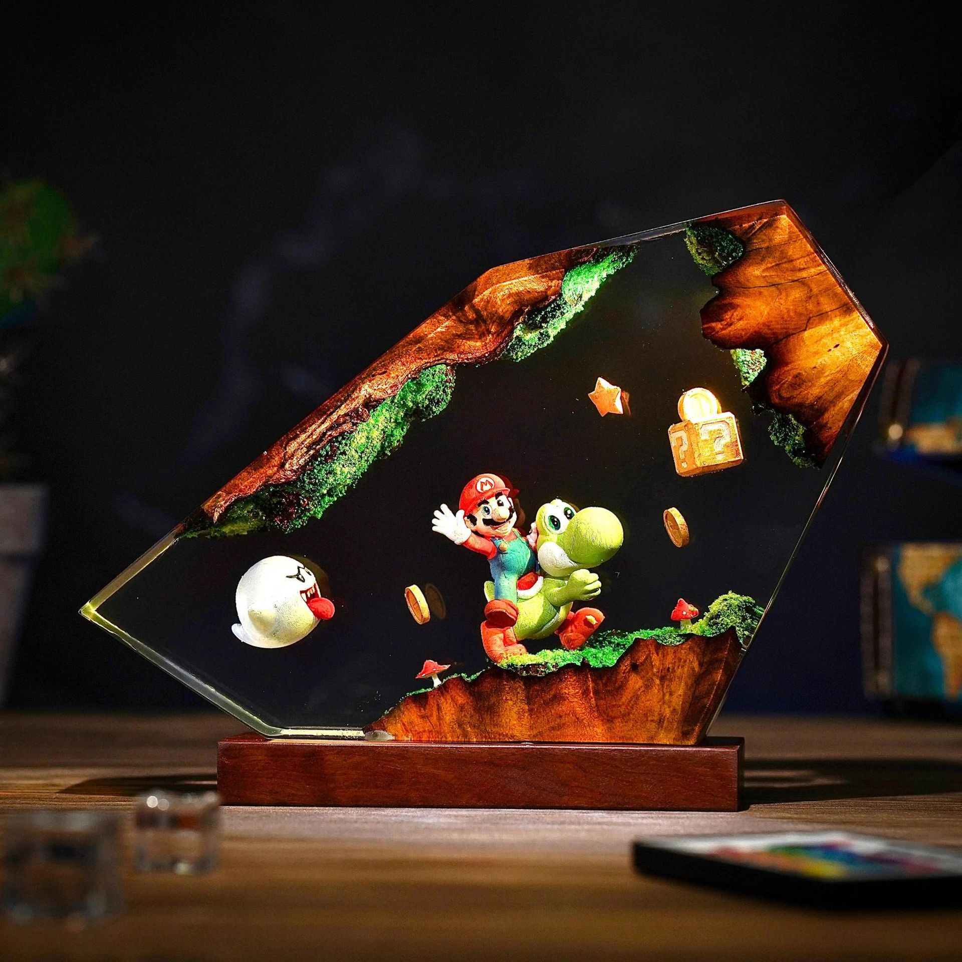 Lampada da Tavolo in Resina, L - Home Decor Statue recensione e prezzo
