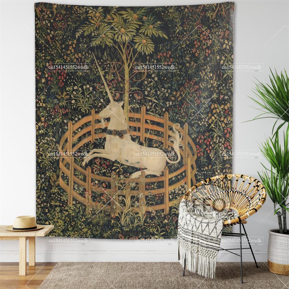 The Unicorn In straight Wall T - Home Decor Medieval recensione e prezzo